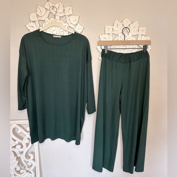 MUNI MUNI WIDE PANT AND BLOUSE SET BASICALLY BRAND NEW ONLY worn ONCE! Size M - Picture 4 of 10